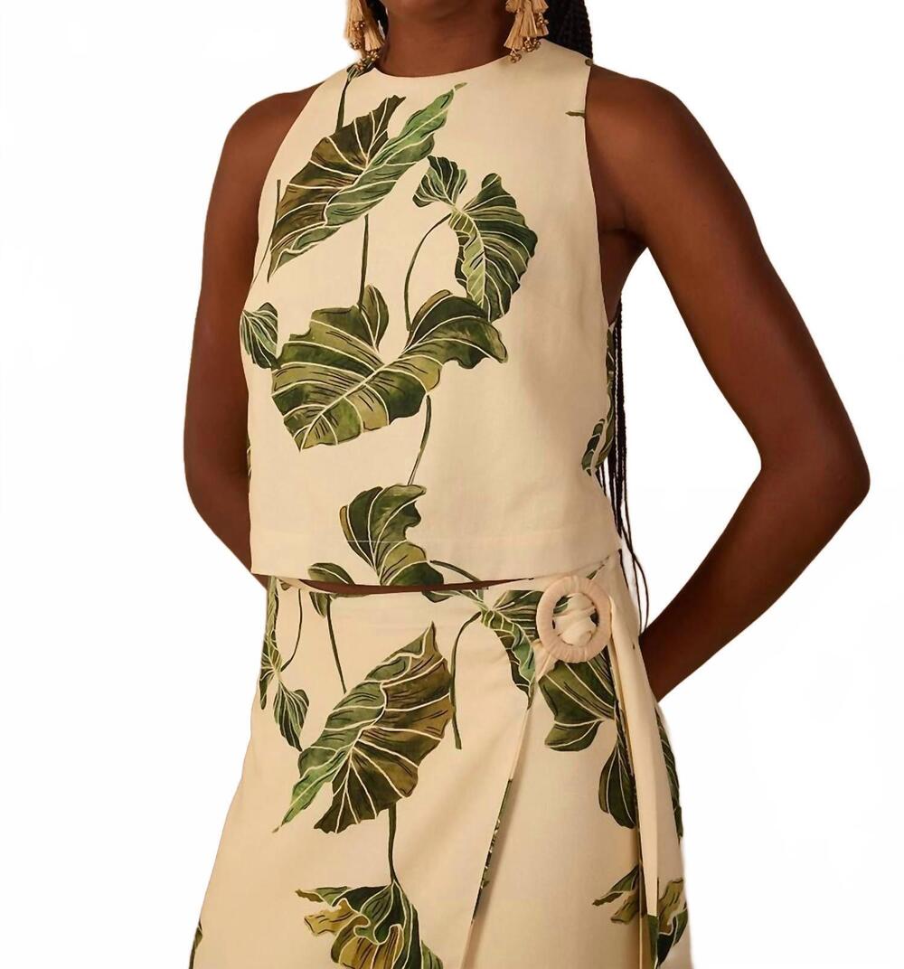 NEW DRESS TO printed sleeveless top in leaf rint